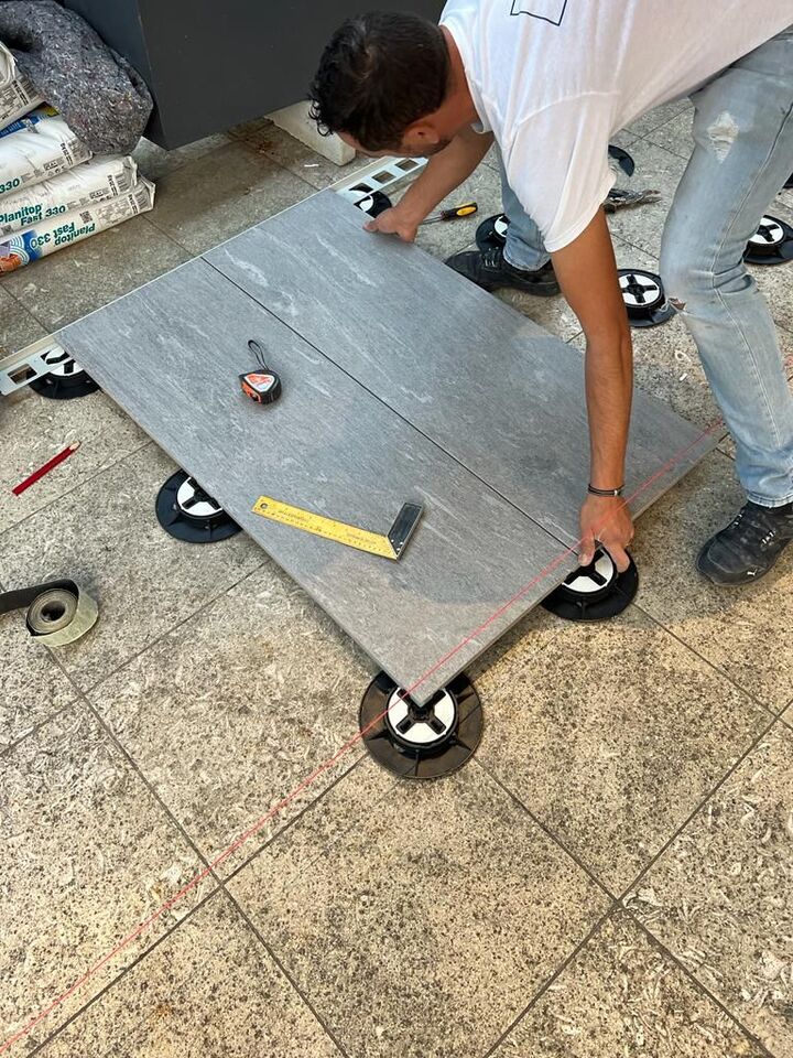 The restoration of the Rinascente terrace in Piazza Duomo in Milan